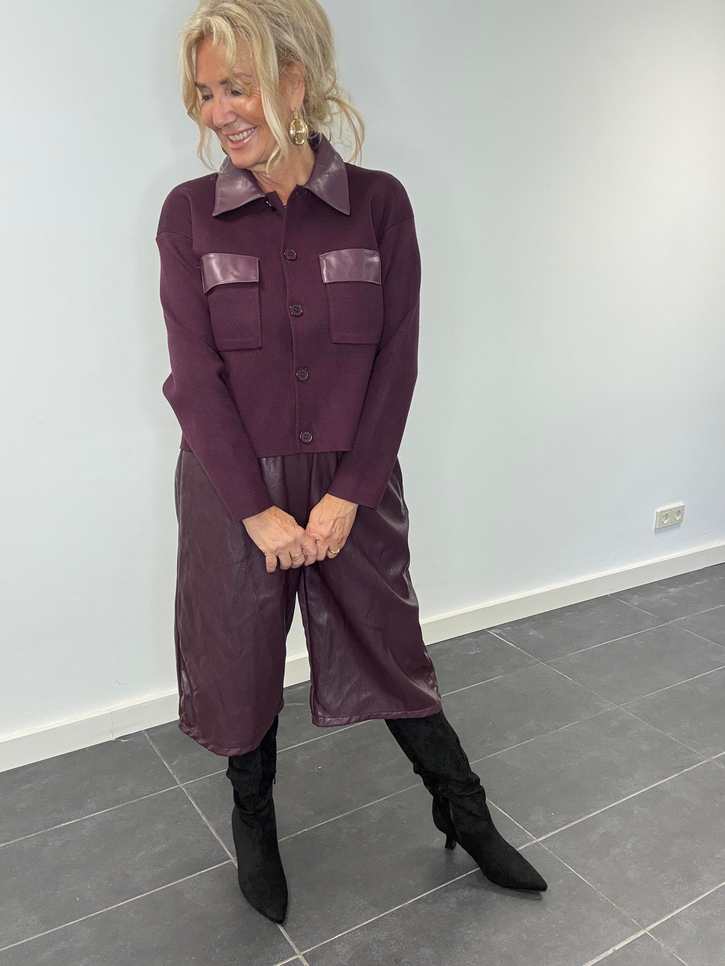 Vest jasje aubergine met Puh details